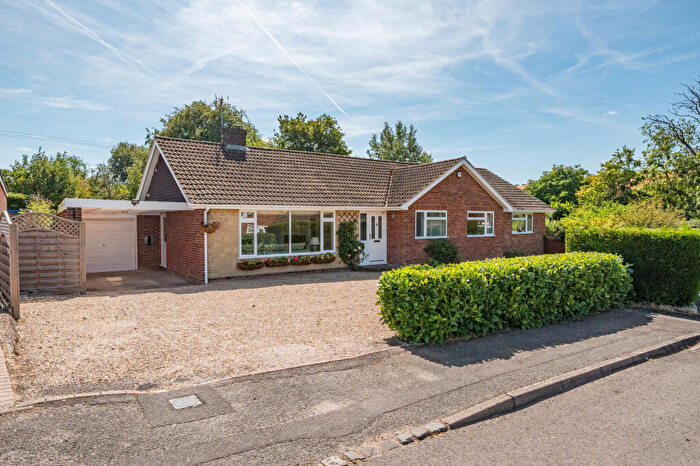 4 Bedroom Detached Bungalow For Sale In Downs Close, Eastbury, RG17