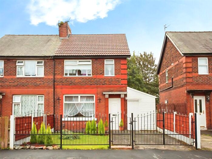 3 Bedroom Semi Detached House For Sale In Wardley Avenue, Worsley, Manchester, Greater Manchester, M28