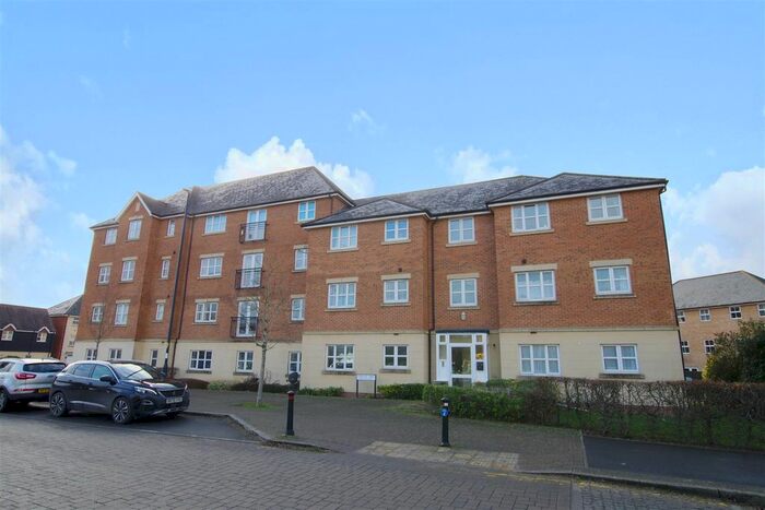 2 Bedroom Flat To Rent In Torun Way, Swindon, SN25
