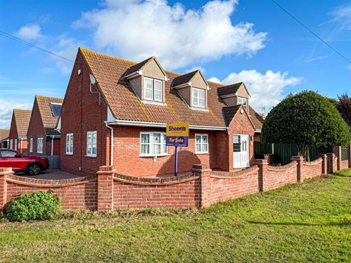 4 Bedroom Detached House For Sale In North Road, Great Clacton, Essex, CO15