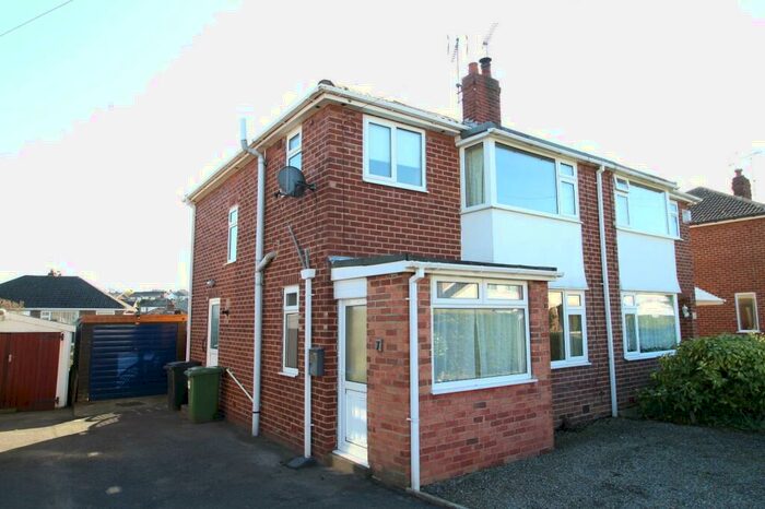 3 Bedroom Semi-Detached House To Rent In Linden Way, Wetherby, West Yorkshire, Uk, LS22