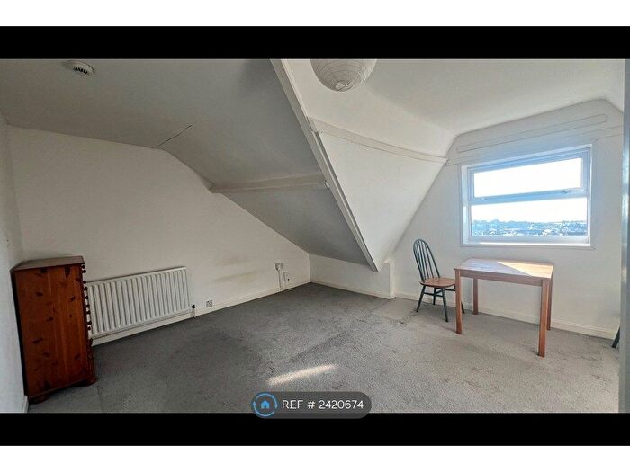 Studio To Rent In Montpelier Terrace, Swansea, SA1