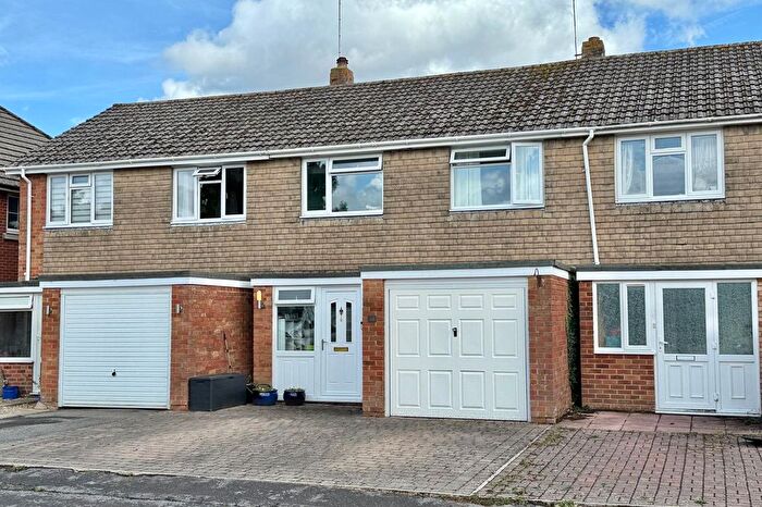 3 Bedroom Terraced House For Sale In Hightown Gardens, Ringwood, BH24