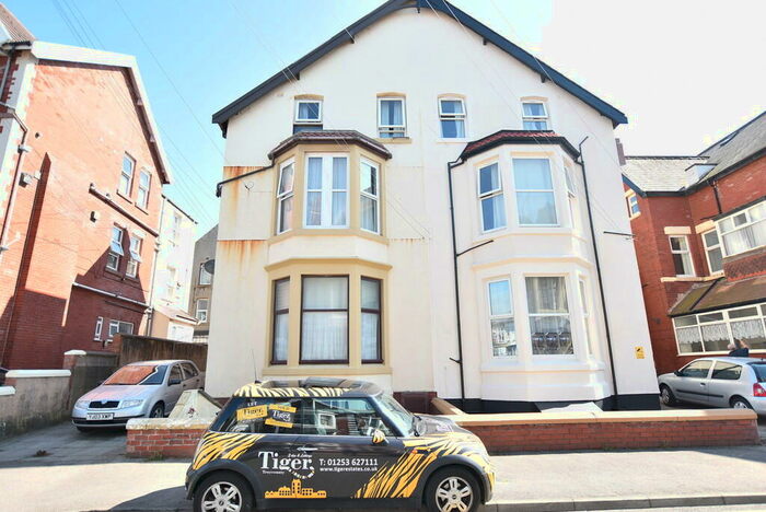 1 Bedroom Apartment To Rent In Osborne Road, Blackpool, FY4