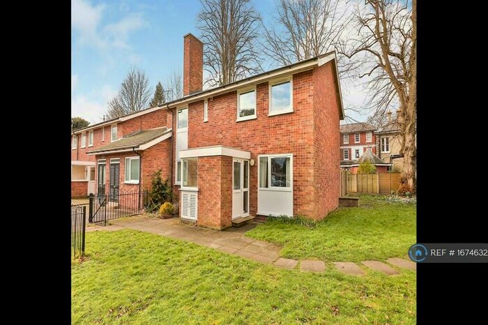 3 Bedroom Flat To Rent In Upton Road, Norwich, NR4