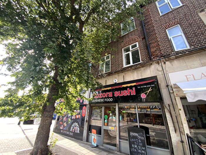 3 Bedroom Flat To Rent In Elm Parade Flats, Elm Park Avenue, Hornchurch, Havering, RM12