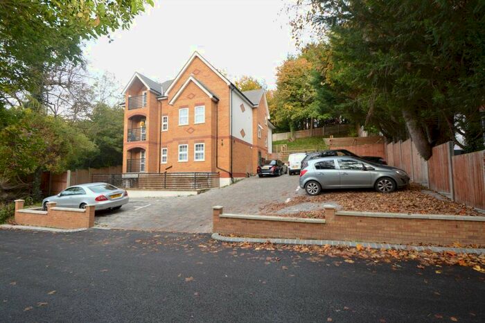 2 Bedroom Flat To Rent In Welcomes Road, Kenley, Purley, CR8