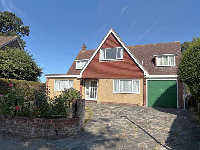 5 Bedroom House To Rent In Park Avenue, Broadstairs, CT10