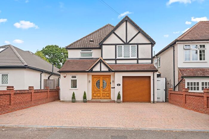 5 Bedroom Detached House For Sale In Kingsmead Avenue, Worcester Park, KT4