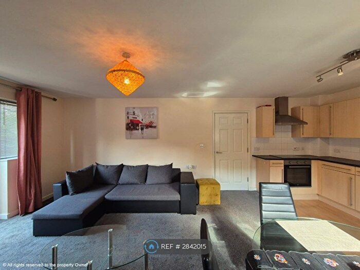 2 Bedroom Flat To Rent In Fremington Court, Coventry, CV1