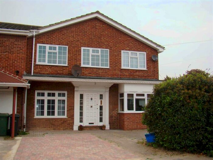 1 Bedroom Flat To Rent In St Johns Road, Chadwell St Mary, Essex, RM16