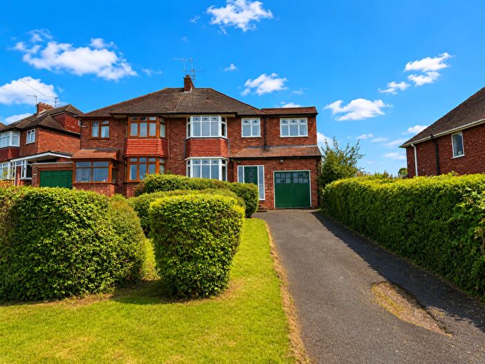 5 Bedroom Semi Detached House For Sale In York Crescent, Wollaston, Stourbridge, DY8