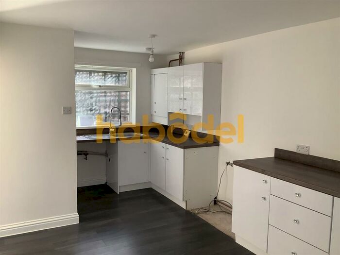 3 Bedroom Terraced House To Rent In Mendip Court, Carlton-In-Lindrick, Worksop, S81