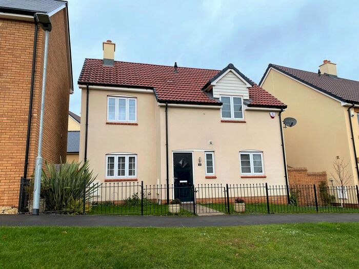 3 Bedroom Detached House To Rent In Mattravers Way, Taunton, TA1