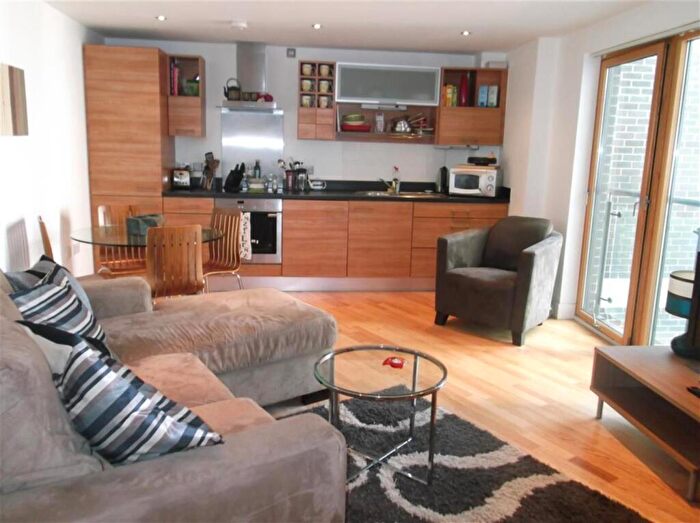 1 Bedroom Flat To Rent In Clarence House, The Boulevard, Leeds, LS10