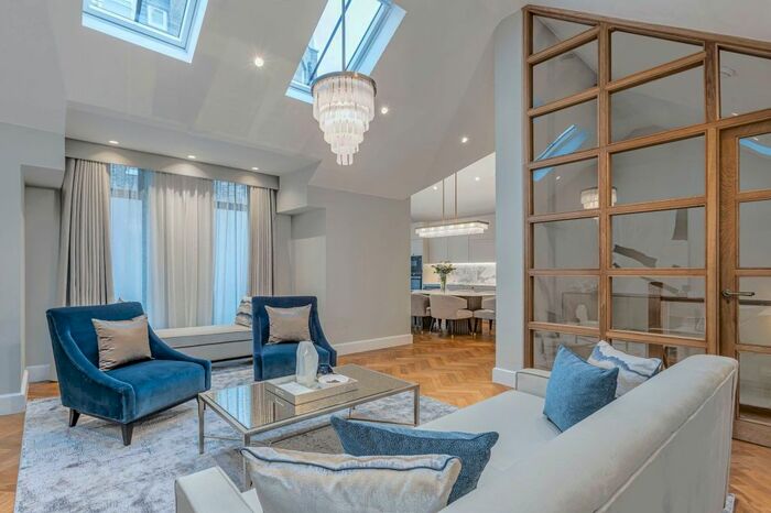 4 Bedroom Flat To Rent In Wimpole Street, London, W1G