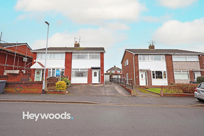 3 Bedroom Semi-Detached House To Rent In Fearns Avenue, Newcastle, Staffordshire, ST5