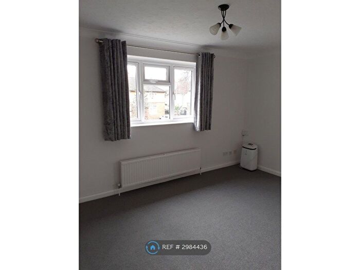 1 Bedroom Flat To Rent In Regents Court, Kettering, NN15