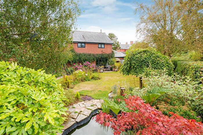 3 Bedroom Terraced House For Sale In Lease Hill, Hele, EX5