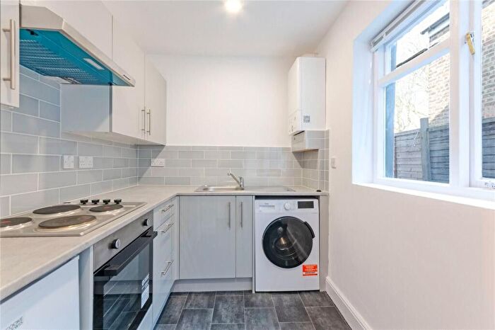 2 Bedroom Flat To Rent In Fortune Gate Road, Harlesden, NW10