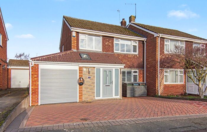 3 Bedroom Semi-Detached House For Sale In Chideock Hill, Coventry, CV3