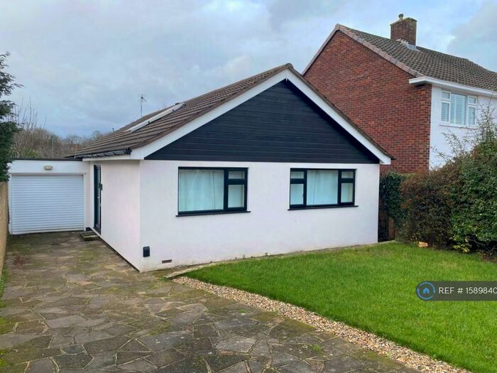 2 Bedroom Bungalow To Rent In Green Farm Close, Orpington, BR6
