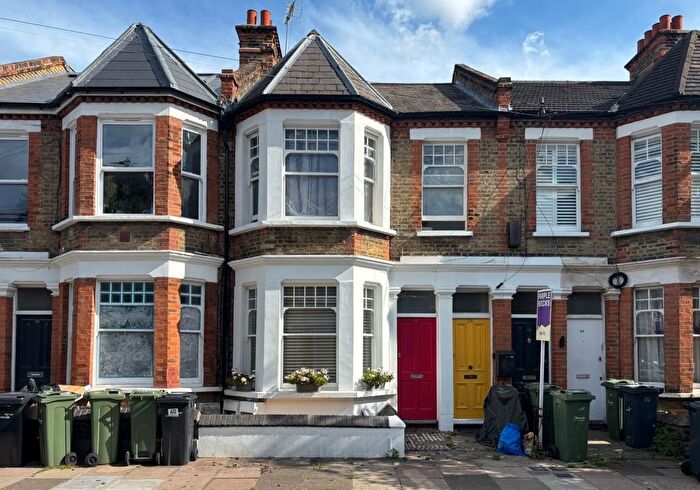 1 Bedroom Flat For Sale In Littlebury Road, Clapham, London, SW4