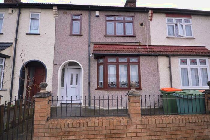 4 Bedroom Terraced House To Rent In Stokes Road, East Ham, E6