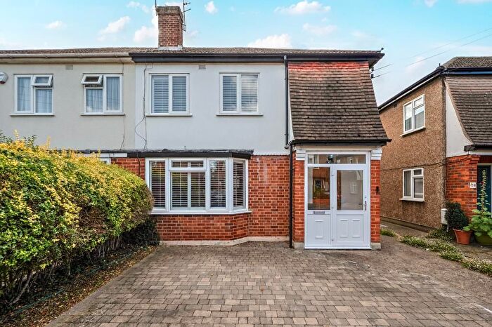 3 Bedroom Semi-Detached House To Rent In Lower Sunbury, Middlesex, TW16
