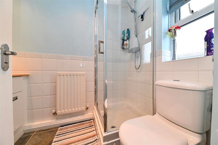 2 Bedroom End Of Terrace House For Sale In The Beacons, Stevenage, SG1