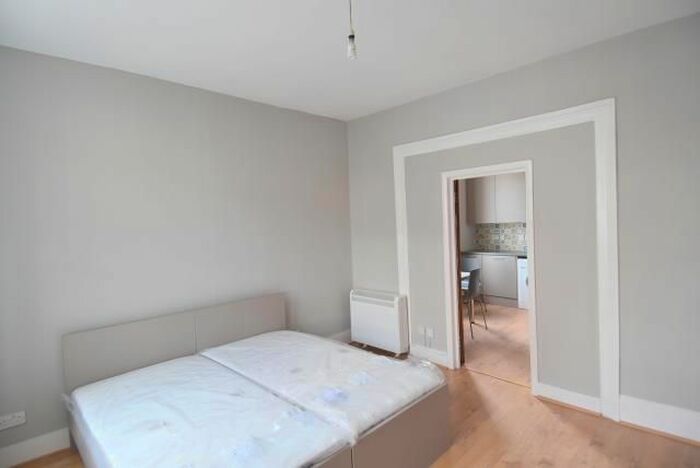 Studio To Rent In Tynemouth Road, South Tottenham, N15