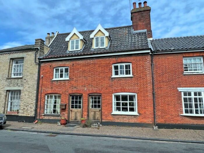 5 Bedroom Terraced House For Sale In New Buckenham, NR16