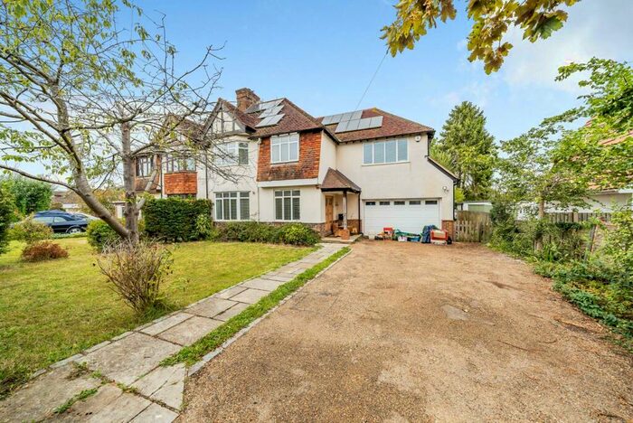 4 Bedroom Semi-Detached House To Rent In Thurlestone, Effingham, Leatherhead, KT24