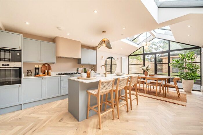 4 Bedroom Terraced House For Sale In Mayola Road, Clapton, London, E5