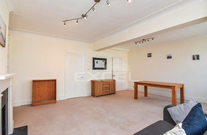 2 Bedroom Apartment To Rent In Lyndhurst Gardens, Hampstead, NW3