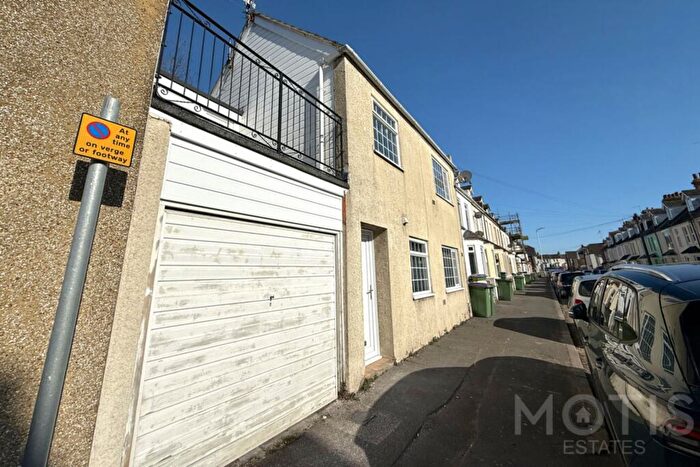 2 Bedroom House To Rent In Invicta Road, Folkestone, CT19