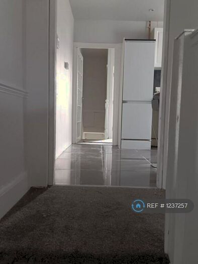 3 Bedroom Flat To Rent In Shelbourne Road, London, N17