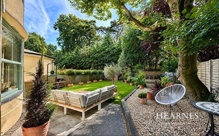 2 Bedroom Apartment For Sale In Roslin Road, Talbot Woods, Bournemouth, BH3