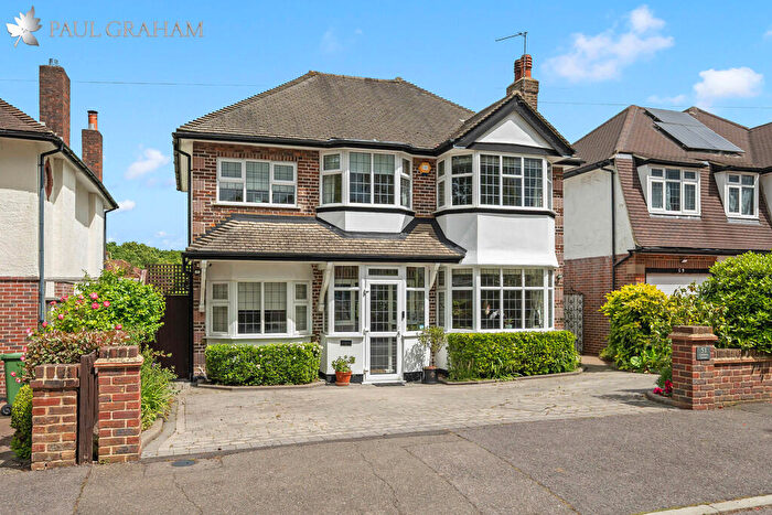 4 Bedroom Detached House For Sale In Carleton Avenue, South Wallington, SM6