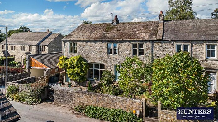 4 Bedroom Barn Conversion For Sale In Manor Barn, Calton, Skipton, BD23