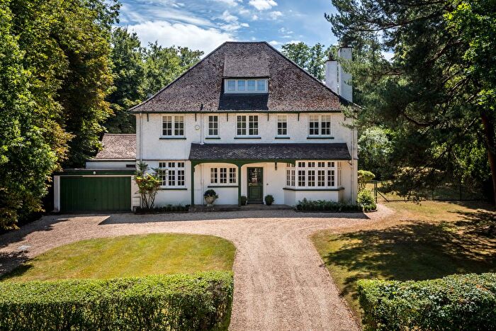 6 Bedroom Detached House For Sale In The South Border, Purley, CR8