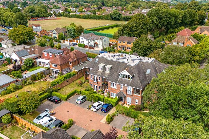 2 Bedroom Apartment For Sale In Straight Bit, Flackwell Heath, HP10