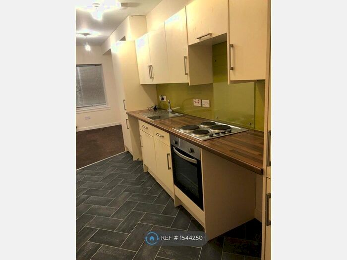 1 Bedroom Flat To Rent In South Street, Perth, PH2