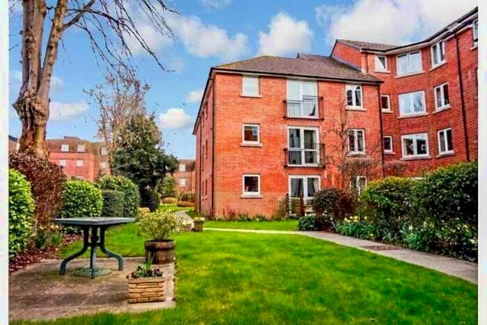 1 Bedroom Flat To Rent In Byron Court, Stockbridge Road, Chichester, PO19