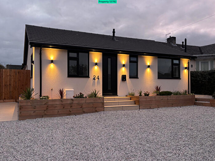 3 Bedroom Bungalow For Sale In Lytham Road, Broadstone, BH18