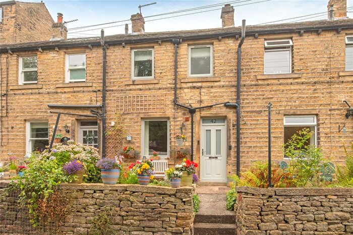 2 Bedroom Terraced House For Sale In Ford Gate, Holmbridge, Holmfirth, HD9