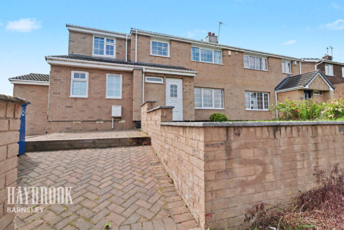 4 Bedroom Semi-Detached House For Sale In Thurnscoe Lane, Great Houghton, S72