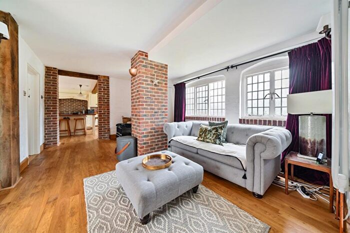 5 Bedroom House To Rent In Threals Lane, West Chiltington, Pulborough, RH20