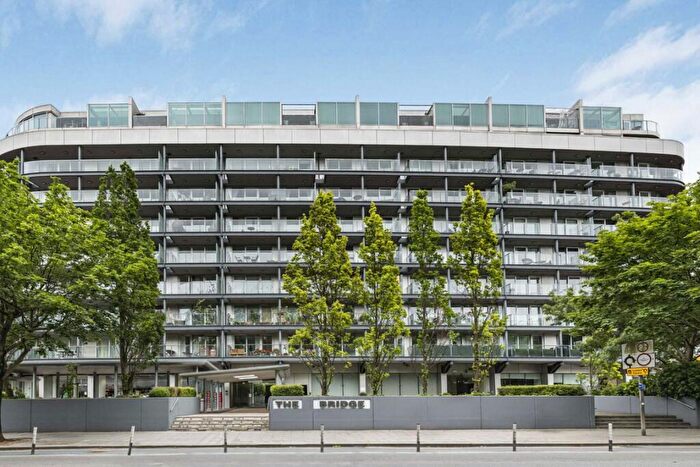 1 Bedroom Flat For Sale In Queenstown Road, Battersea, SW11