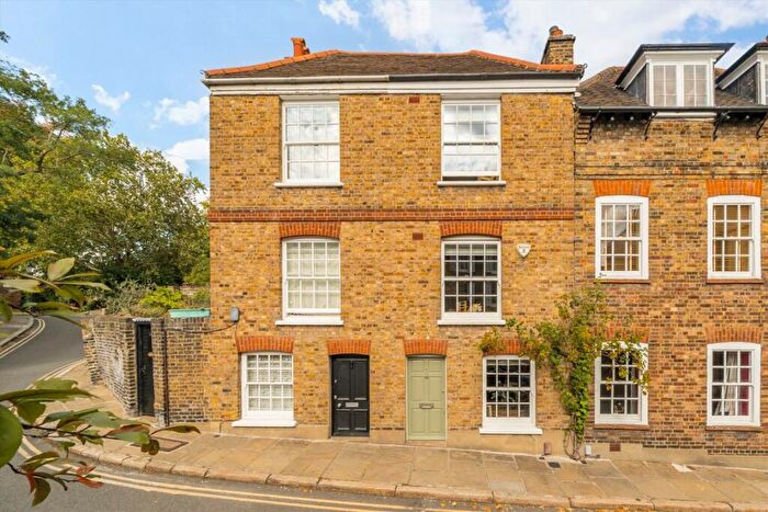 2 Bedroom House For Sale In The Mount Square, Hampstead, NW3